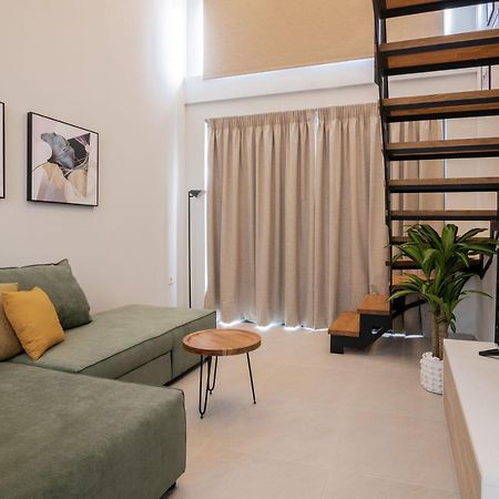 Cosy & Elegant Loft Suite In The City Center Закинтос Екстериор снимка