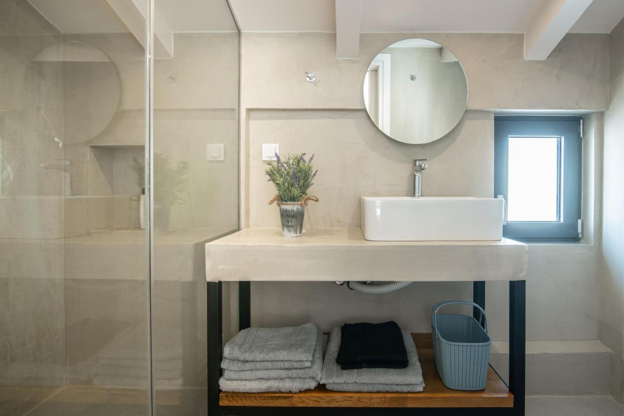 Cosy & Elegant Loft Suite In The City Center Закинтос Екстериор снимка