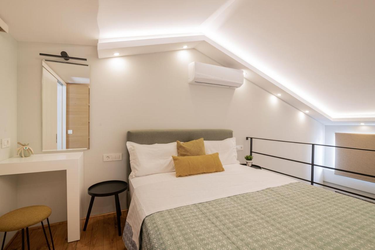 Cosy & Elegant Loft Suite In The City Center Закинтос Екстериор снимка