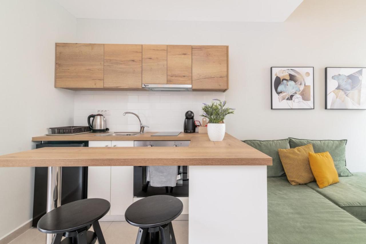Cosy & Elegant Loft Suite In The City Center Закинтос Екстериор снимка